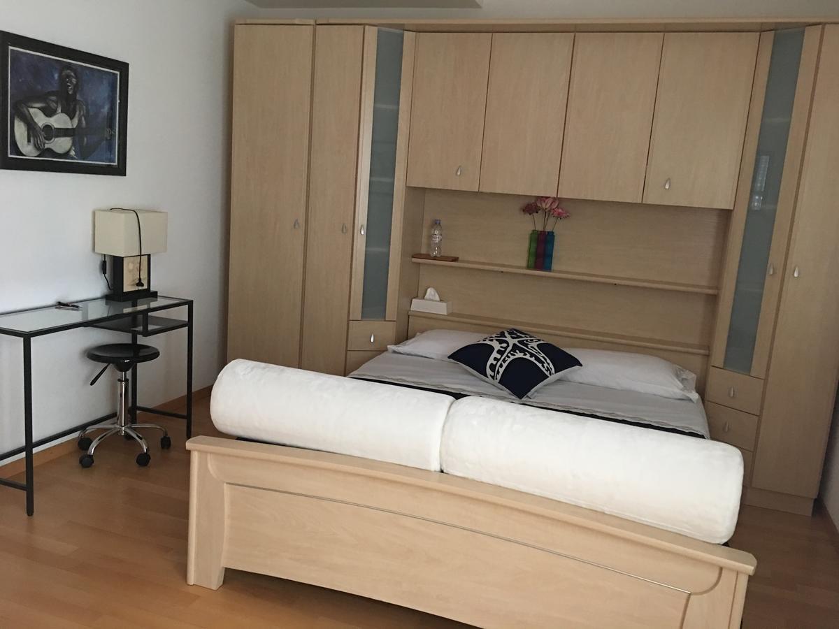 B&B Kelly Lausanne Bagian luar foto