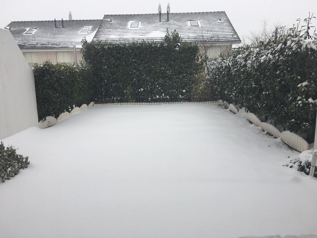 B&B Kelly Lausanne Bagian luar foto